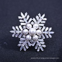 Fazendo o presente do brooch do dia das mães, zircon trendy novo e broche do floco de neve da pérola de água doce